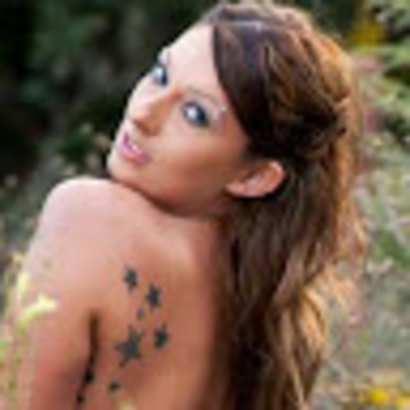 Meet your Posher, Brittany - Picture 1 of 1